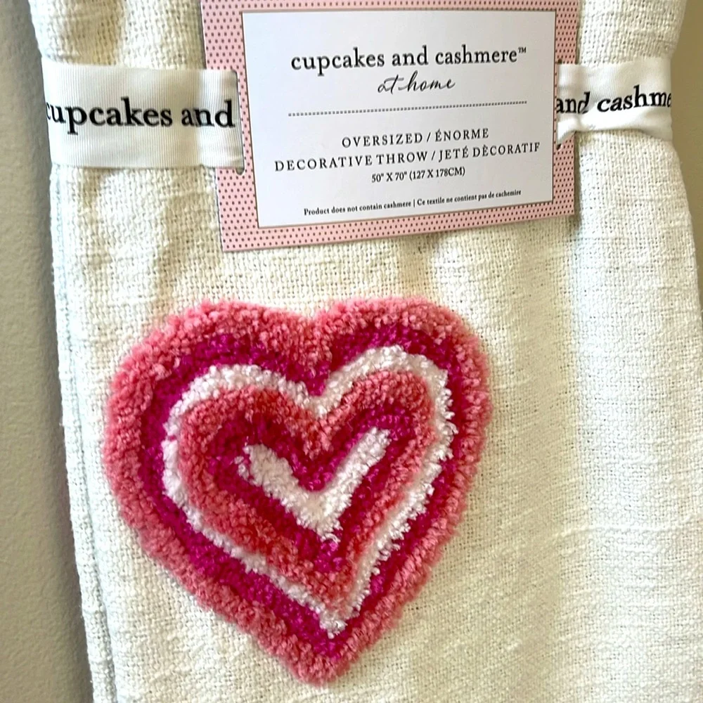 Cupcakes and Cashmere Ombre Tufted Oversized Pink Heart Throw Blanket, 50”x 70”